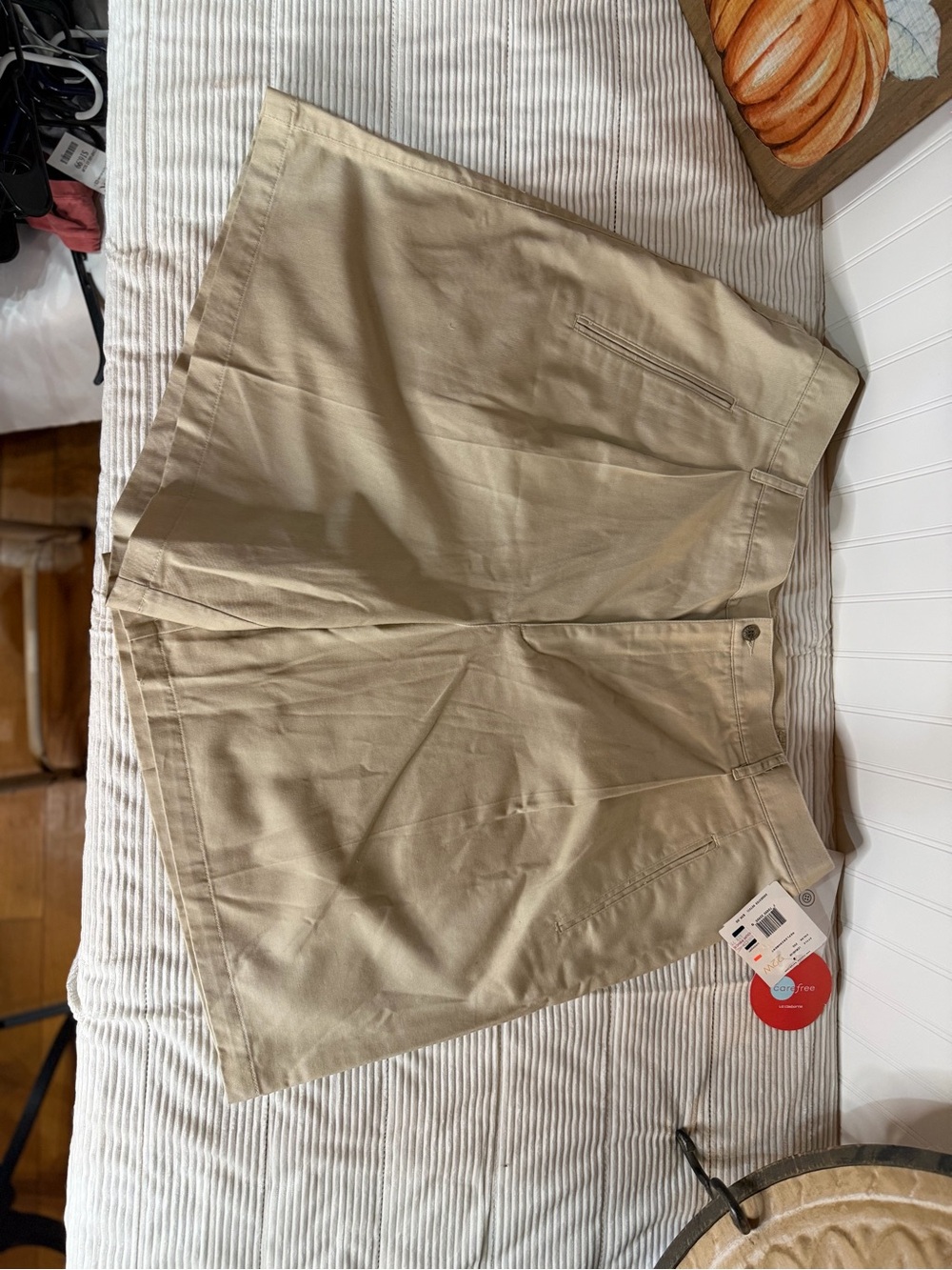 Liz Claiborne women’s Khaki Flat-Front Shorts